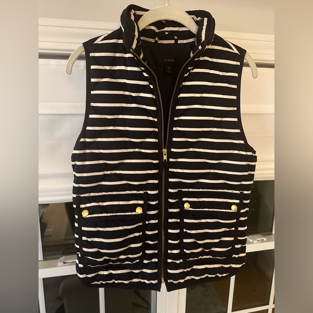 J Crew Women’s Vest, navy blue and white strips size xs